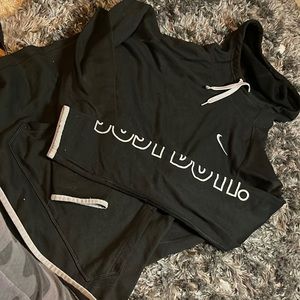 Nike dry fit hoodie fits like medium